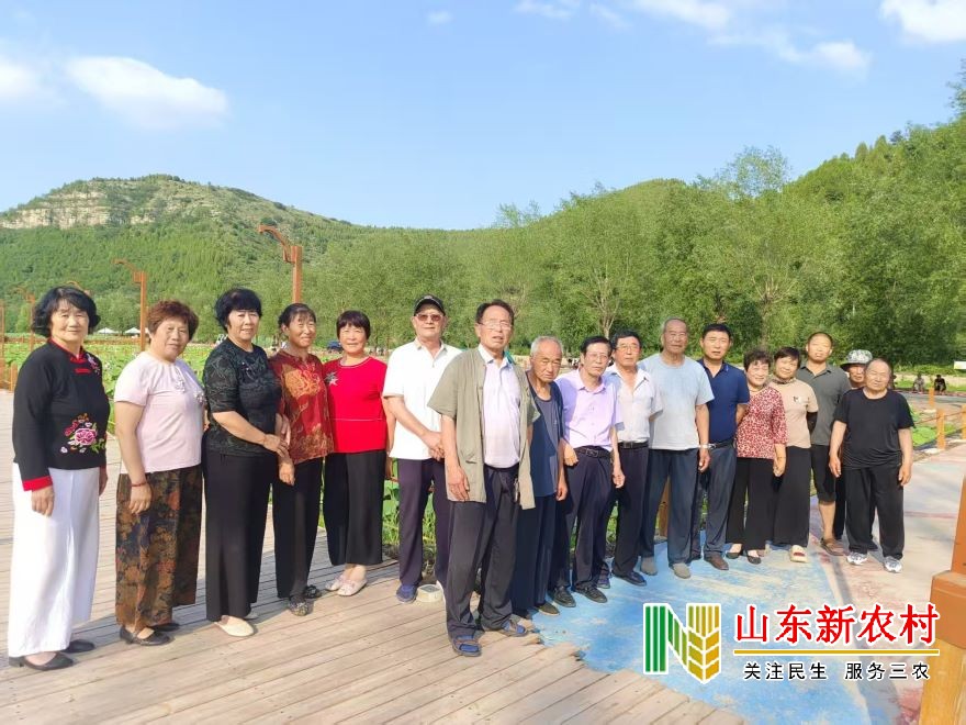 古县藏戏韵 荷香引群贤  ——访凤莲秘境露天群众剧场